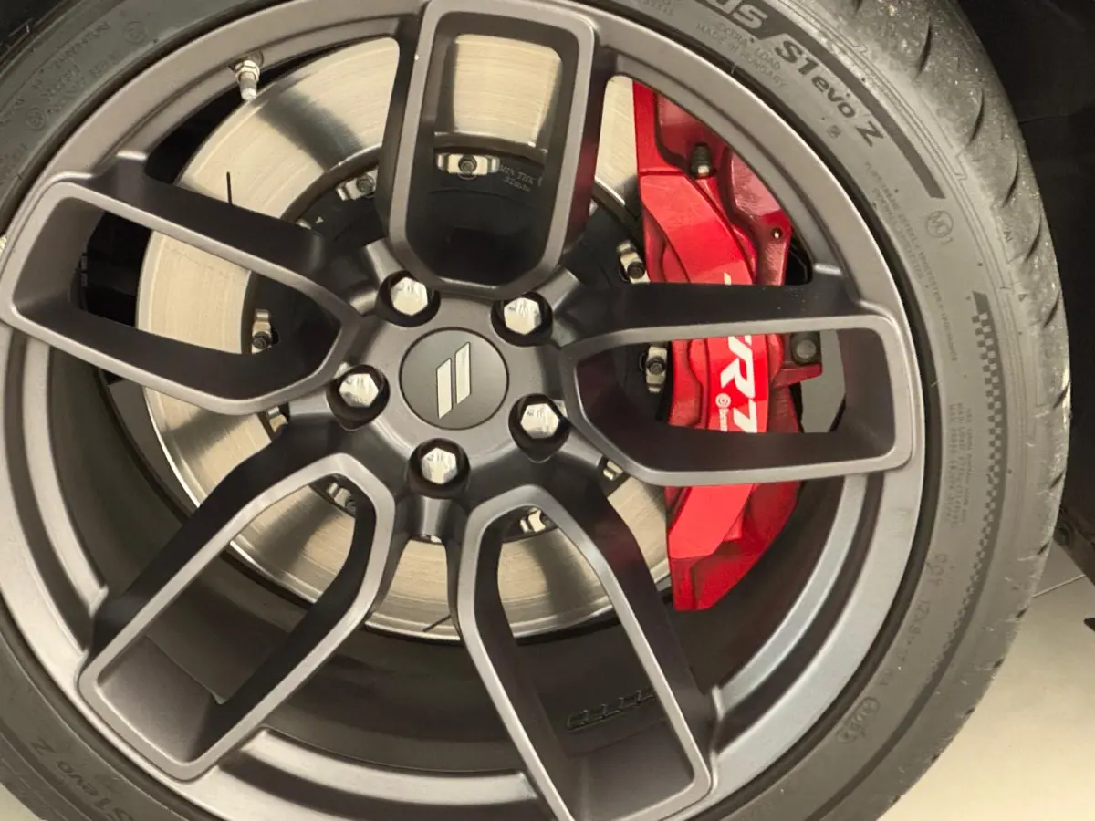 6.4 V8 392 SRT Scat Pack Widebody
