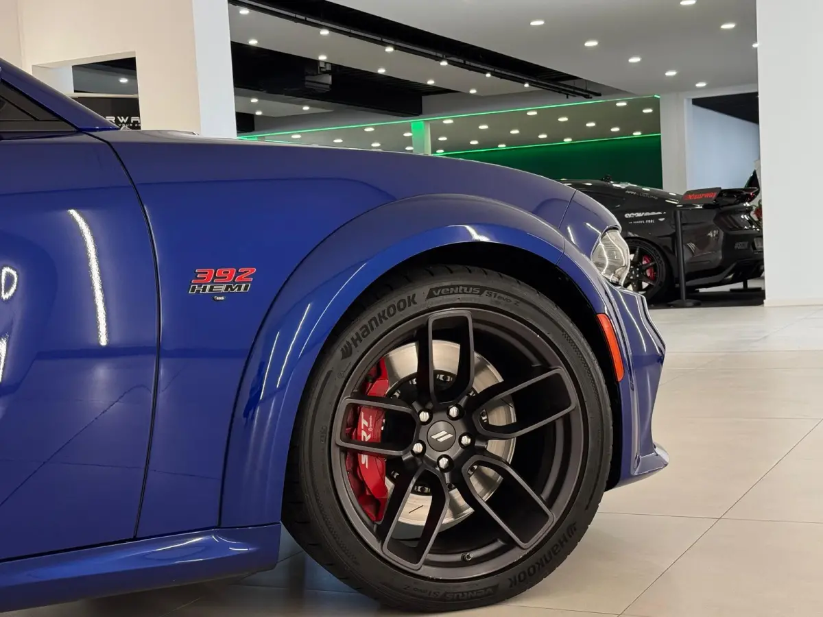6.4 V8 392 SRT Scat Pack Widebody
