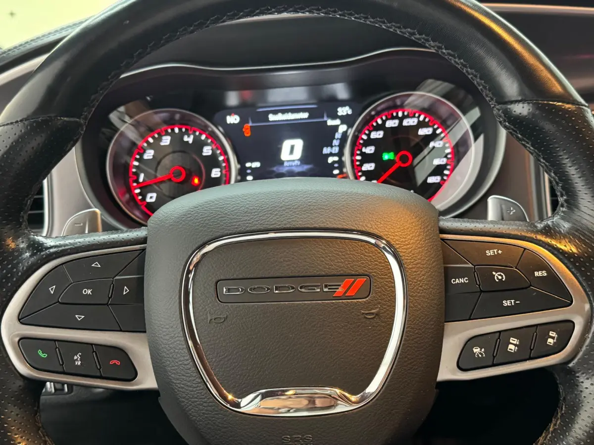 6.4 V8 392 SRT Scat Pack Widebody