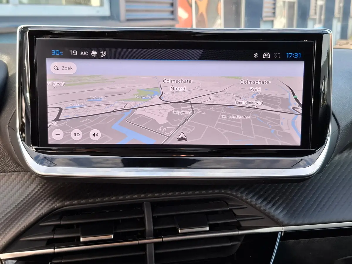 Allure | Elektrische parkeerrem | Extra getinte achterste zijruiten en achterruit | Extra getinte achterste zijruiten en achterruit