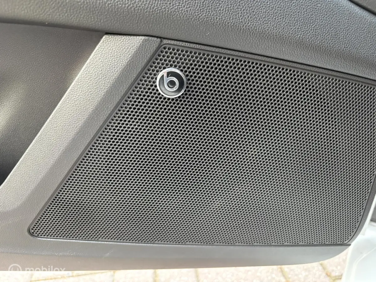 1.5 TSI FR PANODAK/NAVI/BEATS AUDIO