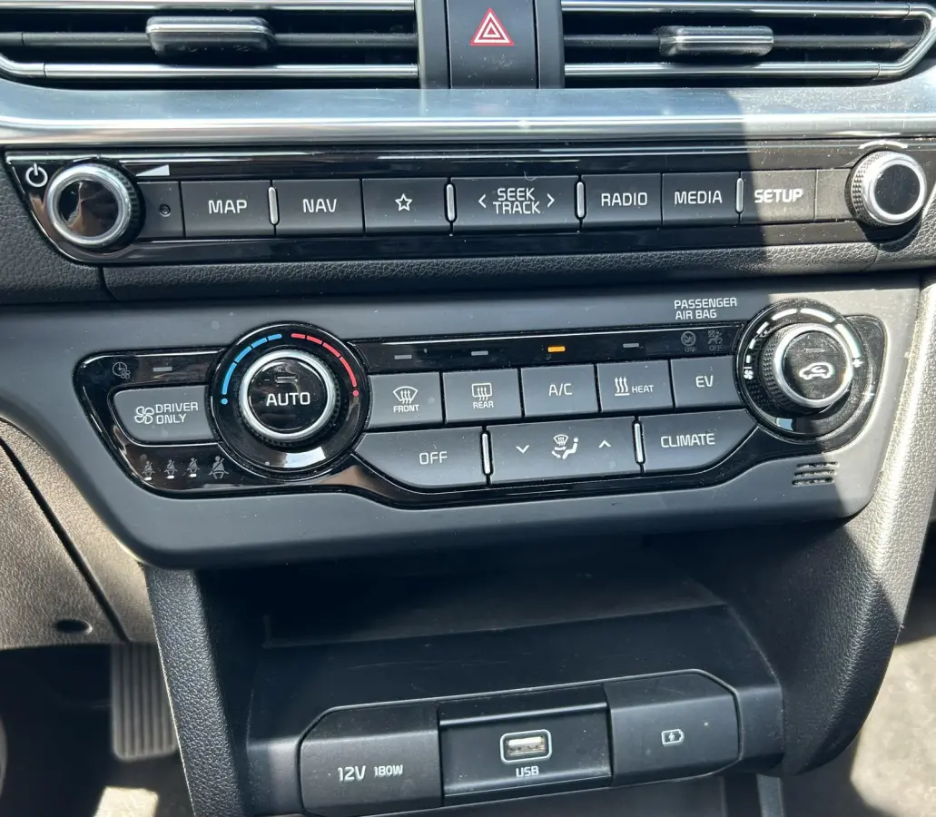 DynamicPlusLine 64 kWh | SOH 100% | 3 Fase | 1e Eigenaar! | NL AUTO | BTW AUTO (PRIJS INCLUSIEF BTW) | PANO | Achteruitrijcamera | Stoelverwarming | Stuurverwarming | 07-2026 Nieuwe Koeling 