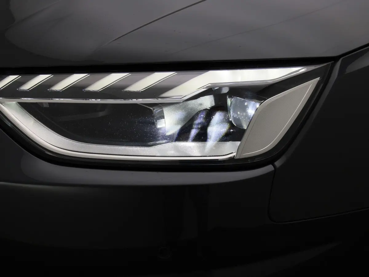 2.0 30 TDI S tronic Business Ed AUTOMAAT | LEDER | VIRTUEEL | CLIMA | CRUISE | STOELVERWARMING | ELEKTRISCHE KOFFERKLEP | LED | DAB | LMV | PDC | 12 MAANDEN BOVAG GARANTIE |