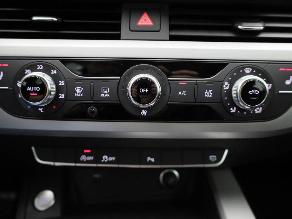 2.0 30 TDI S tronic Business Ed AUTOMAAT | LEDER | VIRTUEEL | CLIMA | CRUISE | STOELVERWARMING | ELEKTRISCHE KOFFERKLEP | LED | DAB | LMV | PDC | 12 MAANDEN BOVAG GARANTIE |