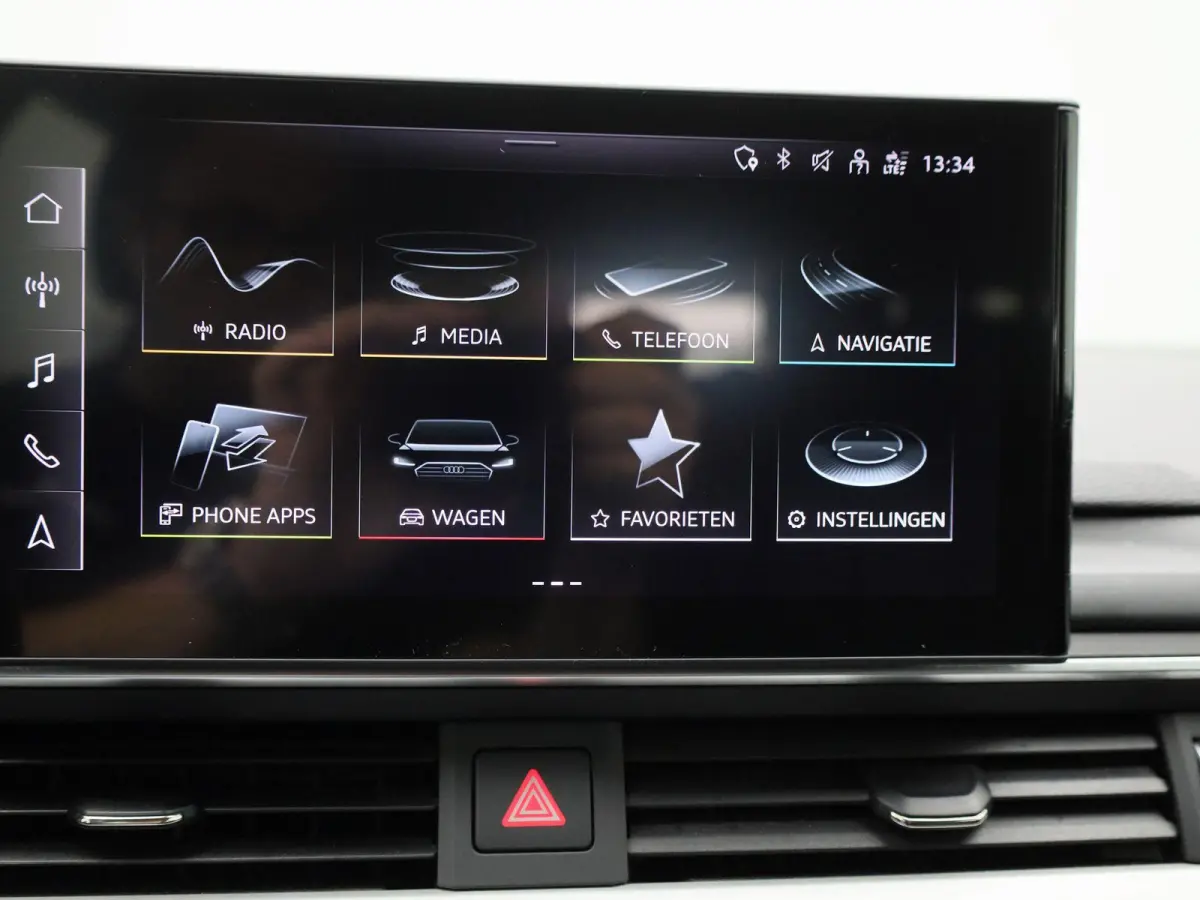 2.0 30 TDI S tronic Business Ed AUTOMAAT | LEDER | VIRTUEEL | CLIMA | CRUISE | STOELVERWARMING | ELEKTRISCHE KOFFERKLEP | LED | DAB | LMV | PDC | 12 MAANDEN BOVAG GARANTIE |