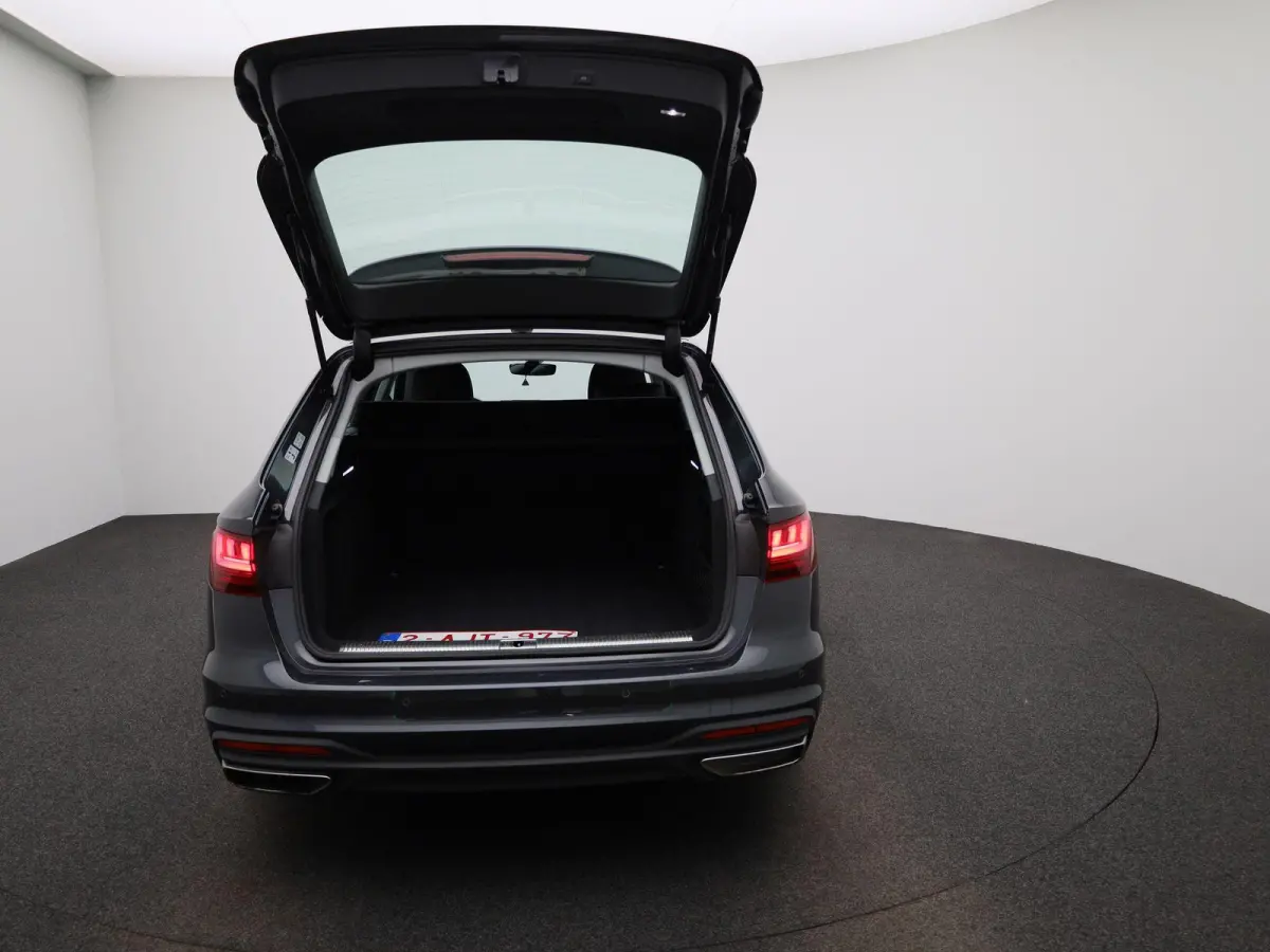 2.0 30 TDI S tronic Business Ed AUTOMAAT | LEDER | VIRTUEEL | CLIMA | CRUISE | STOELVERWARMING | ELEKTRISCHE KOFFERKLEP | LED | DAB | LMV | PDC | 12 MAANDEN BOVAG GARANTIE |
