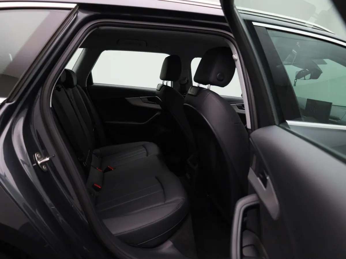 2.0 30 TDI S tronic Business Ed AUTOMAAT | LEDER | VIRTUEEL | CLIMA | CRUISE | STOELVERWARMING | ELEKTRISCHE KOFFERKLEP | LED | DAB | LMV | PDC | 12 MAANDEN BOVAG GARANTIE |