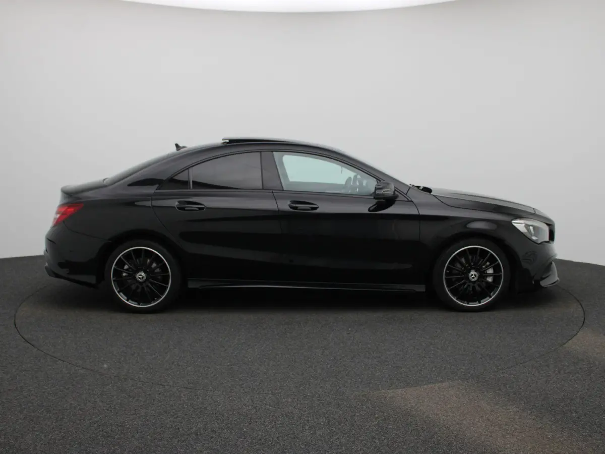 250 Sport 4MATIC Prestige AUTOMAAT | PANO | AMG | NAVIGATIE | CAMERA | CLIMA | CRUISE | LMV | LED | LEDER | PDC | 12 MAANDEN BOVAG GARANTIE |