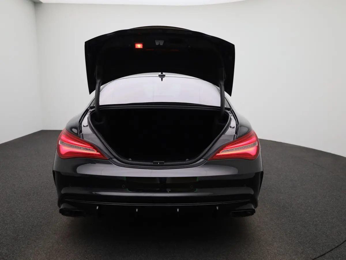 250 Sport 4MATIC Prestige AUTOMAAT | PANO | AMG | NAVIGATIE | CAMERA | CLIMA | CRUISE | LMV | LED | LEDER | PDC | 12 MAANDEN BOVAG GARANTIE |
