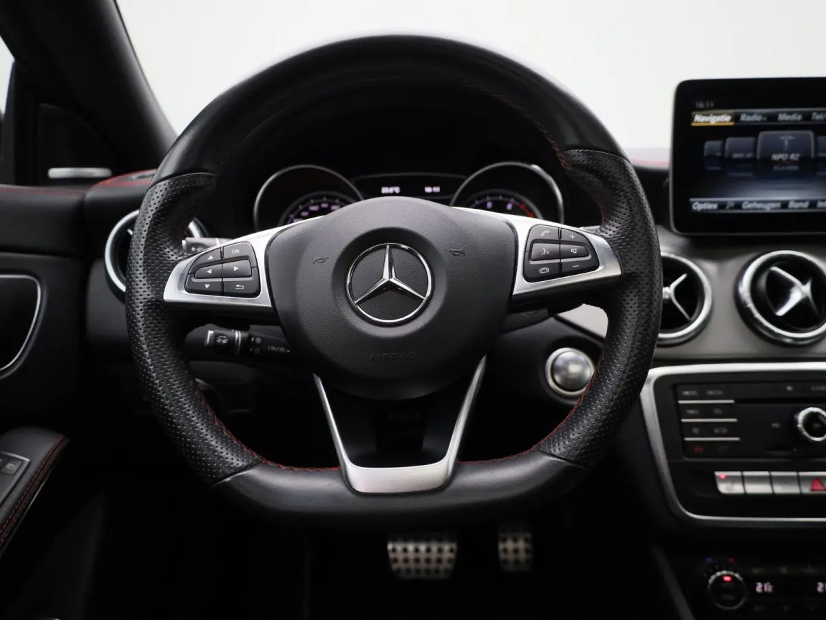 250 Sport 4MATIC Prestige AUTOMAAT | PANO | AMG | NAVIGATIE | CAMERA | CLIMA | CRUISE | LMV | LED | LEDER | PDC | 12 MAANDEN BOVAG GARANTIE |