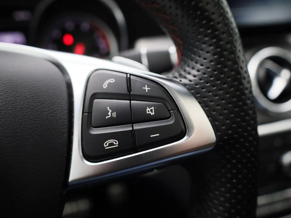 250 Sport 4MATIC Prestige AUTOMAAT | PANO | AMG | NAVIGATIE | CAMERA | CLIMA | CRUISE | LMV | LED | LEDER | PDC | 12 MAANDEN BOVAG GARANTIE |