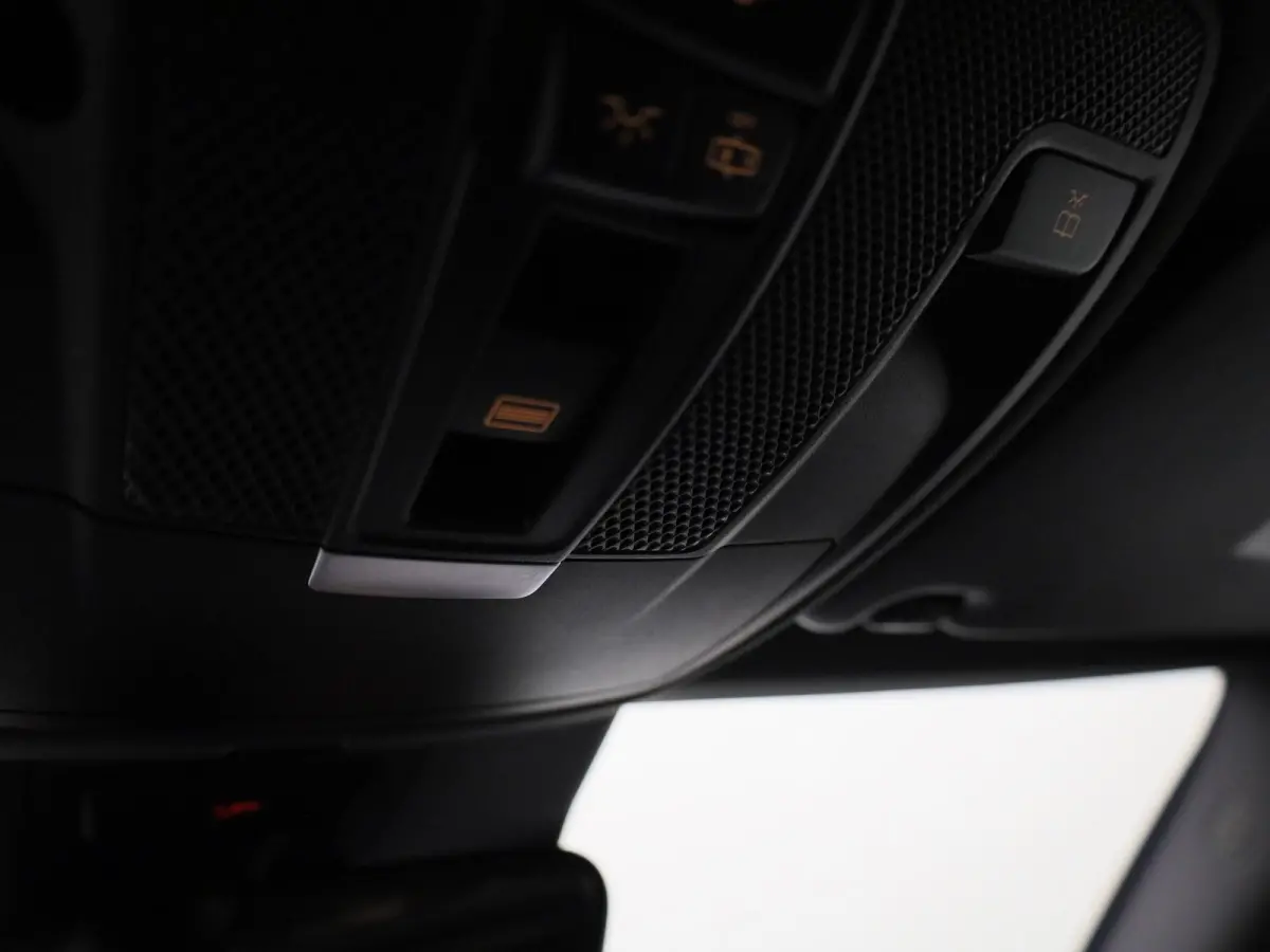 250 Sport 4MATIC Prestige AUTOMAAT | PANO | AMG | NAVIGATIE | CAMERA | CLIMA | CRUISE | LMV | LED | LEDER | PDC | 12 MAANDEN BOVAG GARANTIE |