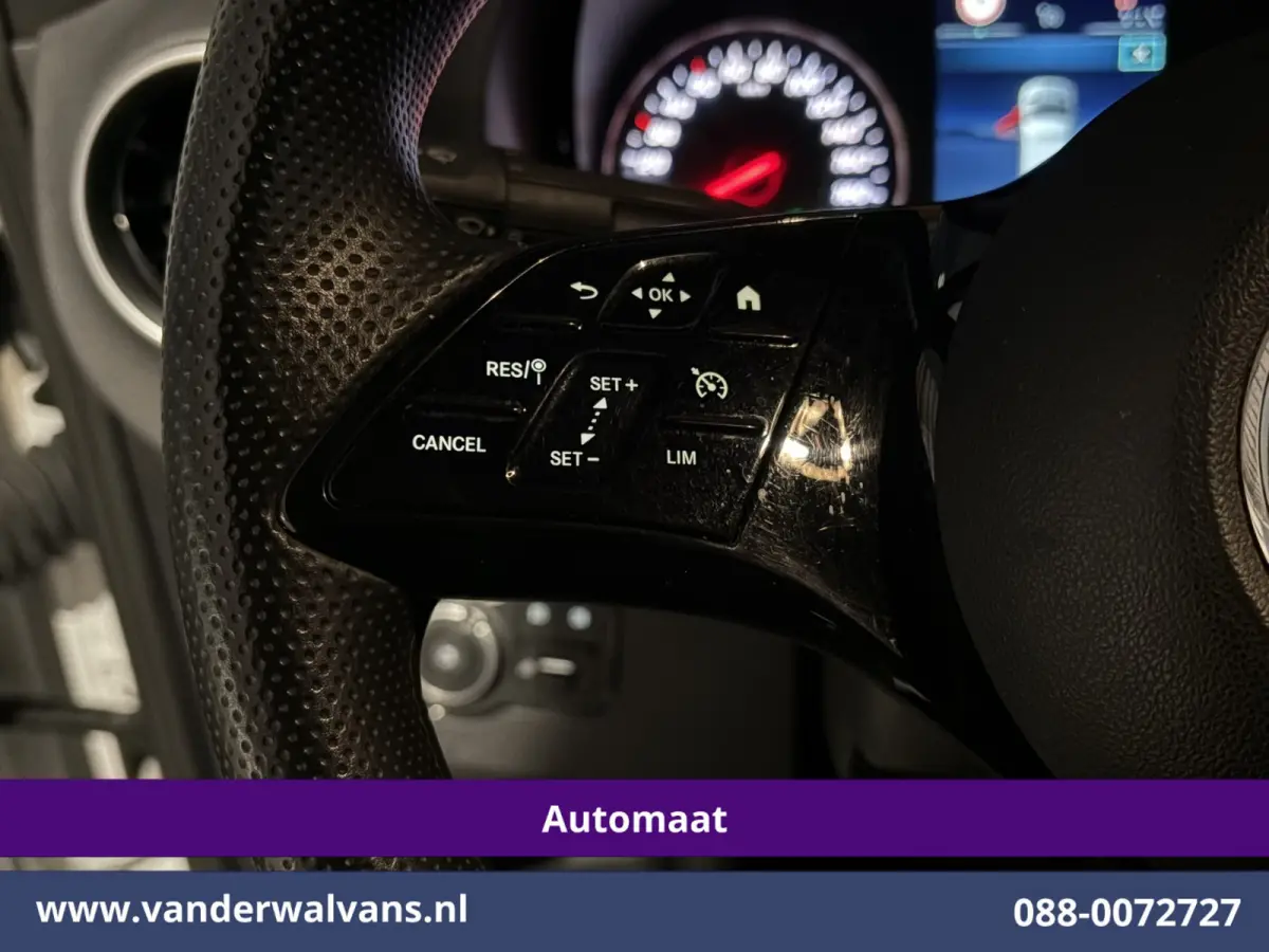 317 CDI 170pk 9G-Tronic Automaat L2H2 2025 model Euro6 Airco | Camera | Navigatie | Adaptieve Cruisecontrol | LED Chauffeursstoel, Stoelverwarming, Parkeersensoren, Bjrijdersbank