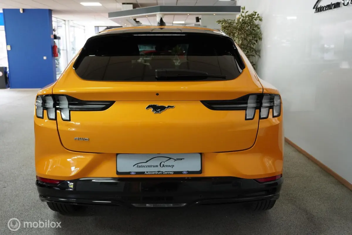 Premium AWD 75 kWh