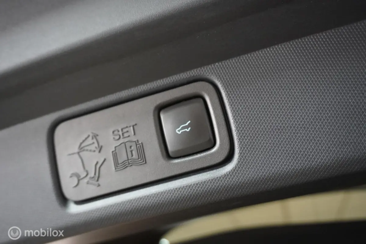 Premium AWD 75 kWh