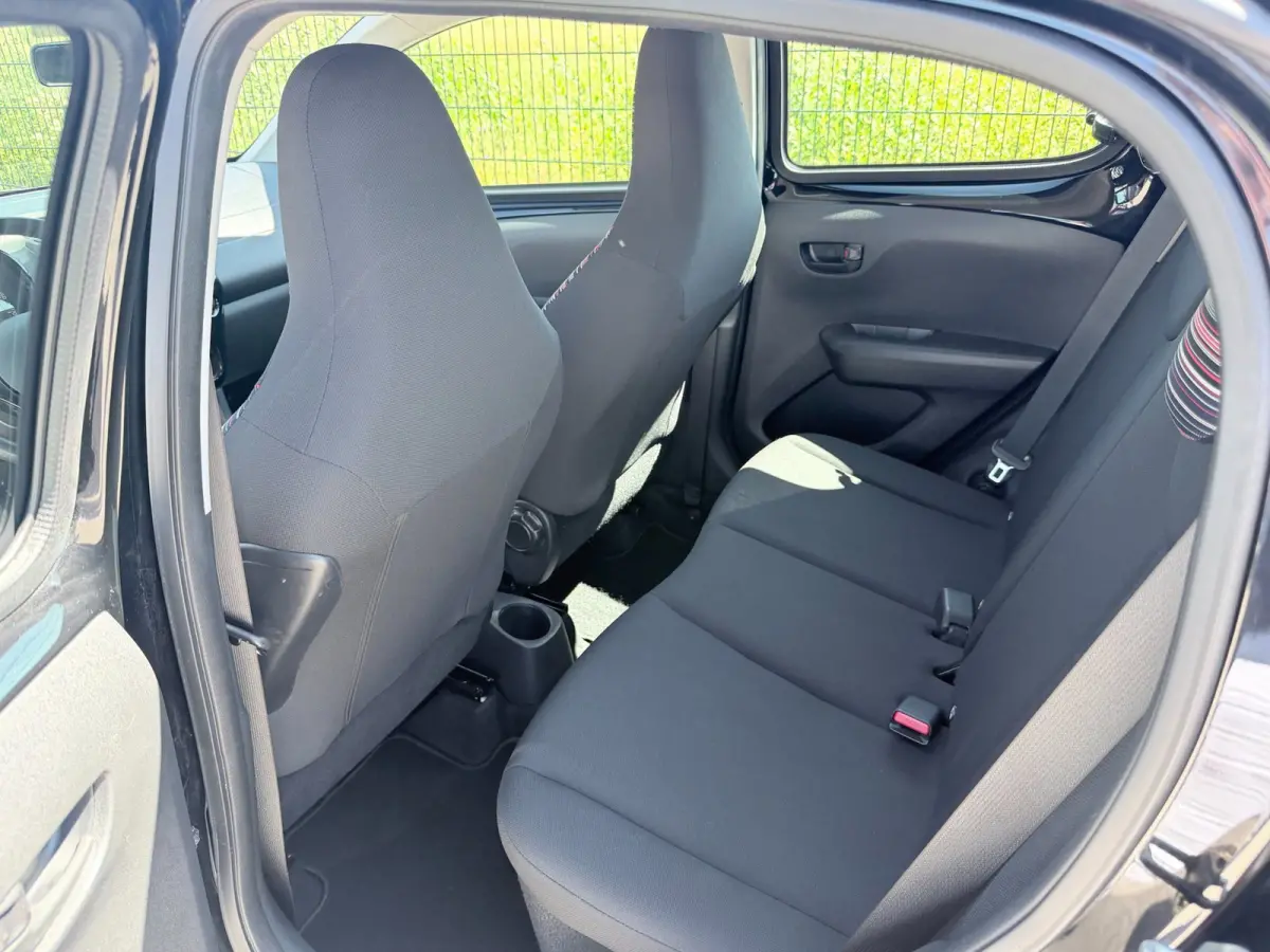 1.0 VTi Feel| Airco | Bluetooth | 5 deuren