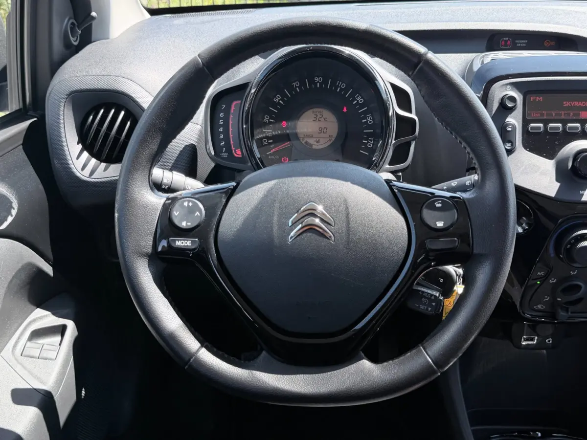 1.0 VTi Feel| Airco | Bluetooth | 5 deuren