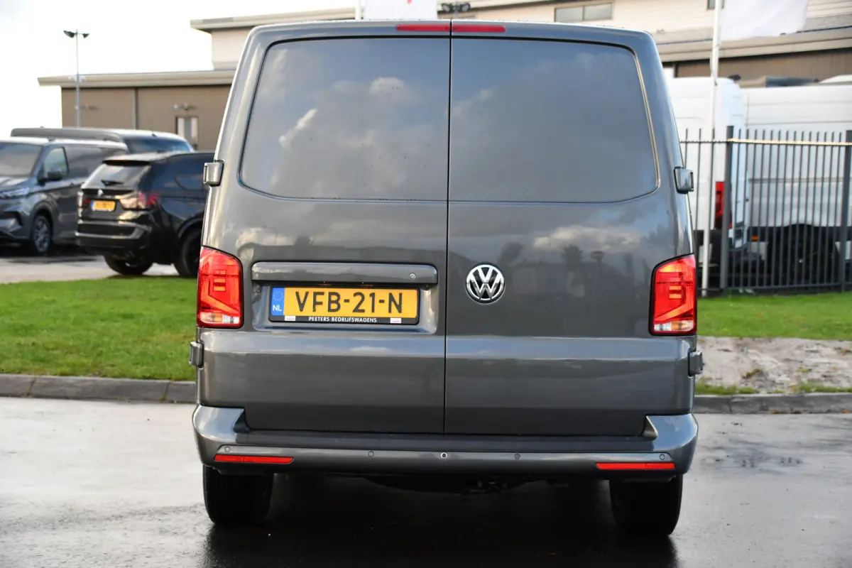 2.0 TDI L1H1 Bulli Virtual, Adaptieve Cruise, Carplay, 150PK, Sensoren, NAVI, LED, UNIEK!