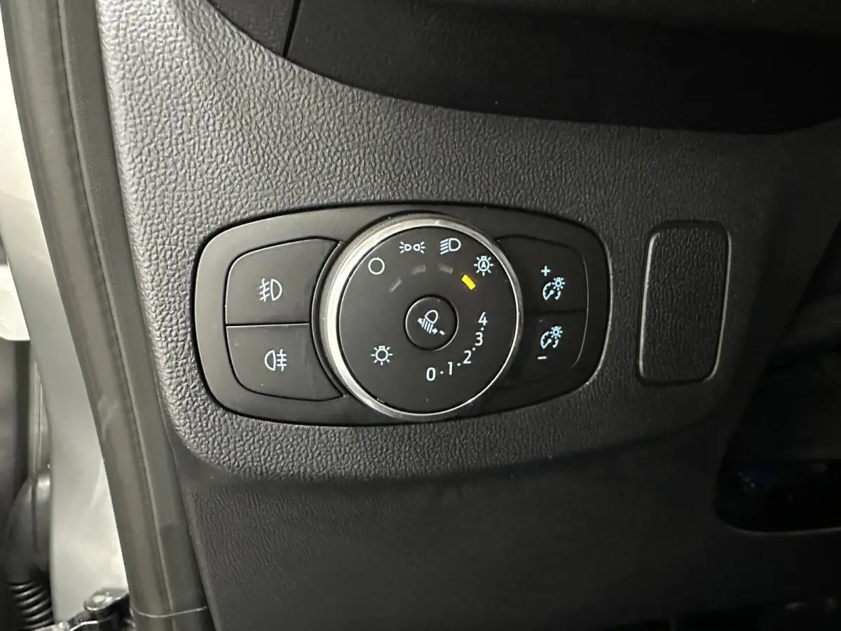 1.0 EcoBoost Titanium | Comfort- Winter pack |