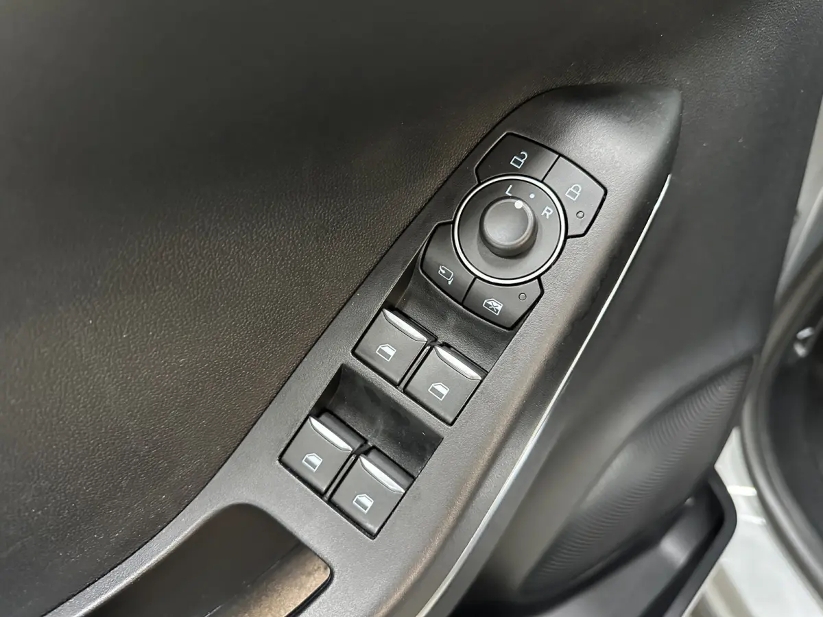 1.0 EcoBoost Titanium | Comfort- Winter pack |