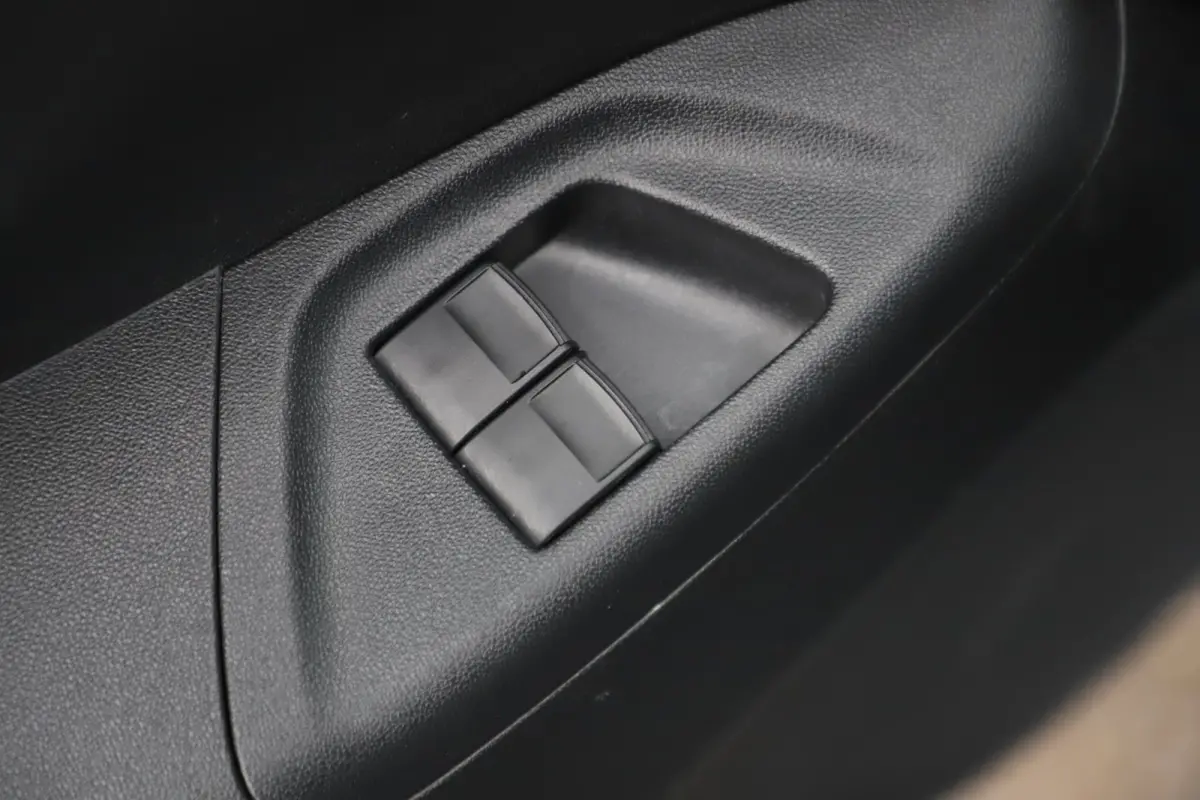 1.0 e-VTi Active NAP! Airco Radio Bluetooth Elektrische Ramen