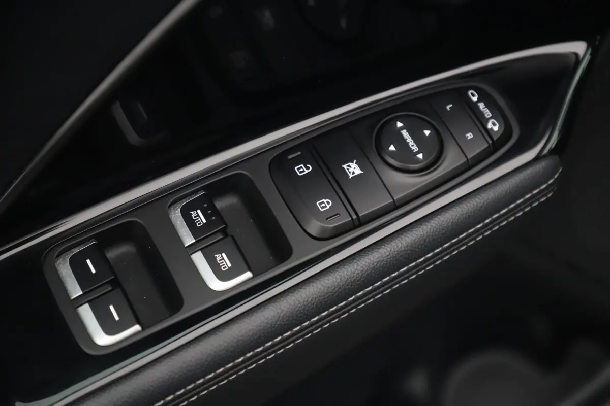 1.6 GDi Hybrid DynamicLine 140PK Automaat Half Leder Navigatie Camera Adaptive Cruise Clima Carplay Android