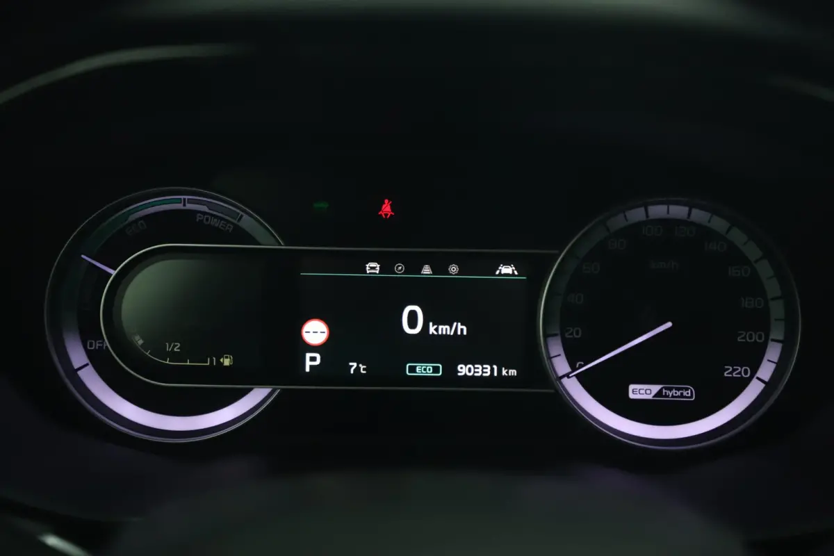 1.6 GDi Hybrid DynamicLine 140PK Automaat Half Leder Navigatie Camera Adaptive Cruise Clima Carplay Android