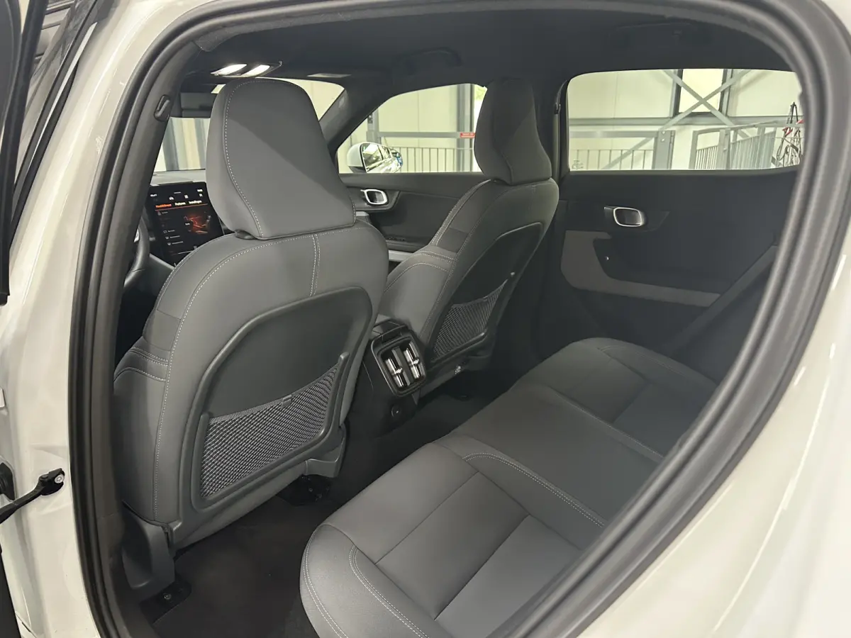 Standard Range Single Motor 63kWh