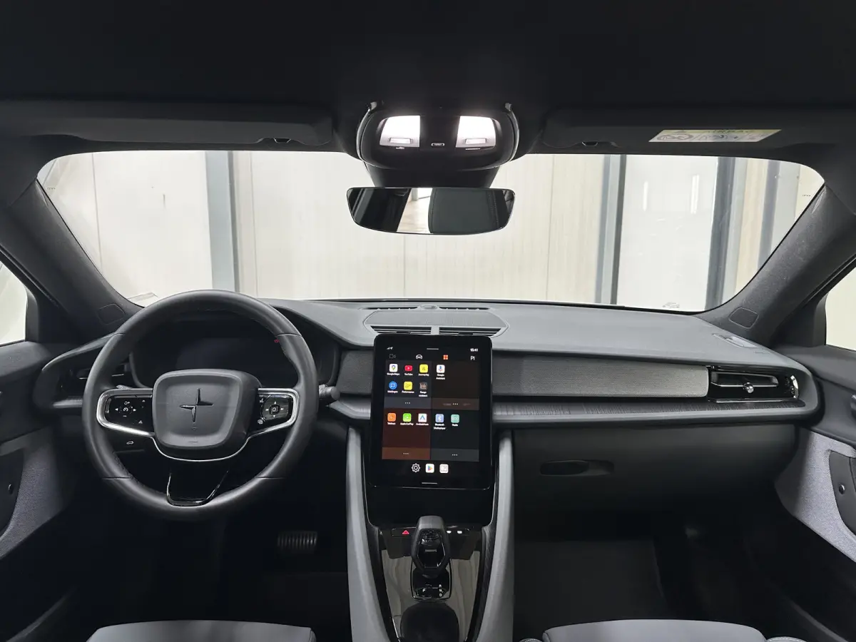Standard Range Single Motor 63kWh