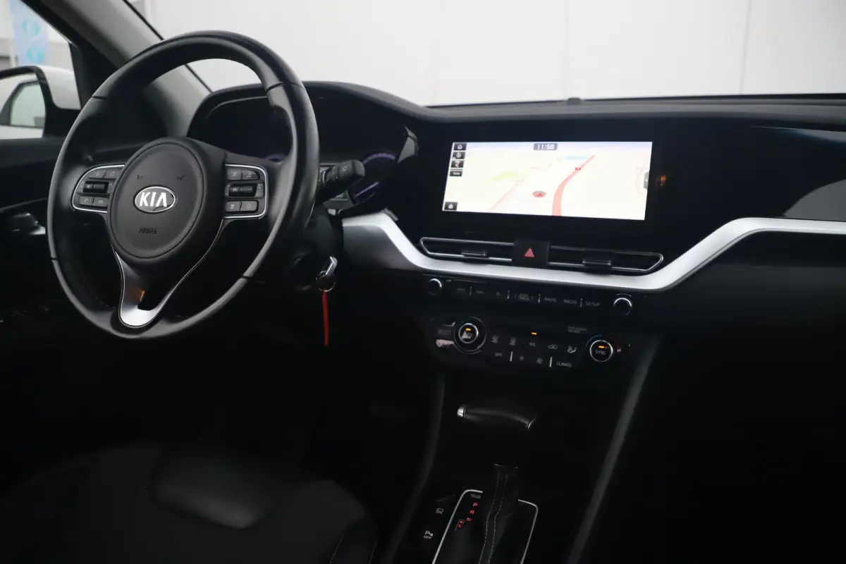 1.6 GDi Hybrid DynamicLine 140PK Automaat Half Leder Navigatie Camera Clima Adaptive Cruise Lane Assist