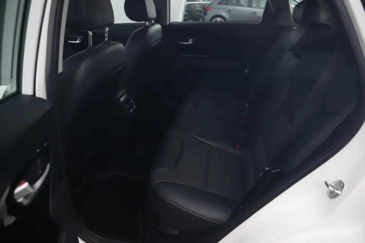 1.6 GDi Hybrid DynamicLine 140PK Automaat Half Leder Navigatie Camera Clima Adaptive Cruise Lane Assist