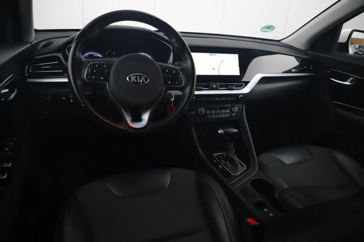 1.6 GDi Hybrid DynamicLine 140PK Automaat Half Leder Navigatie Camera Clima Adaptive Cruise Lane Assist