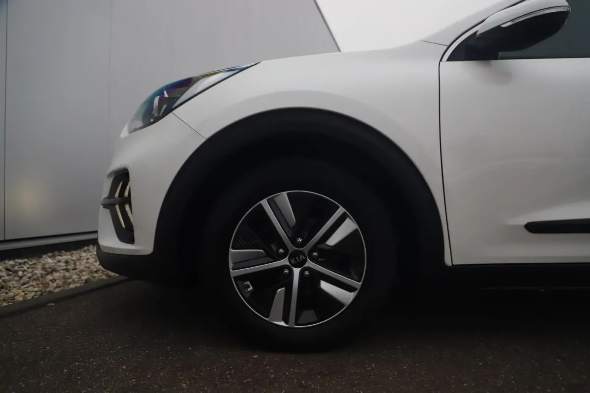 1.6 GDi Hybrid DynamicLine 140PK Automaat Half Leder Navigatie Camera Clima Adaptive Cruise Lane Assist