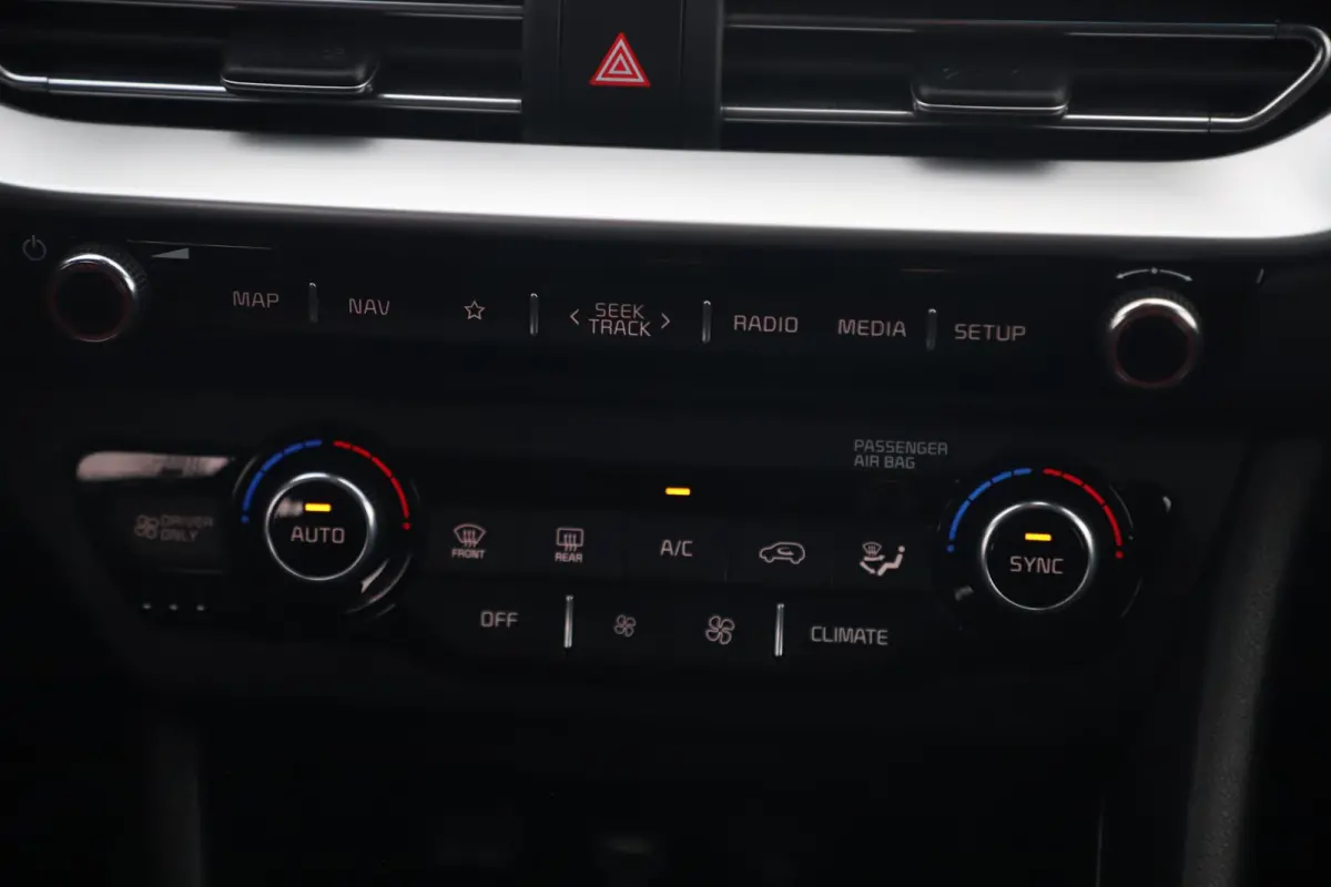 1.6 GDi Hybrid DynamicLine 140PK Automaat Half Leder Navigatie Camera Clima Adaptive Cruise Lane Assist