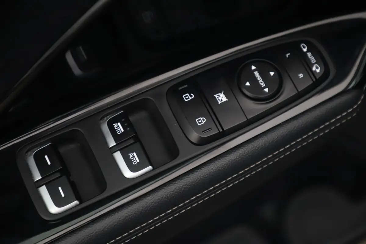 1.6 GDi Hybrid DynamicLine 140PK Automaat Half Leder Navigatie Camera Clima Adaptive Cruise Lane Assist