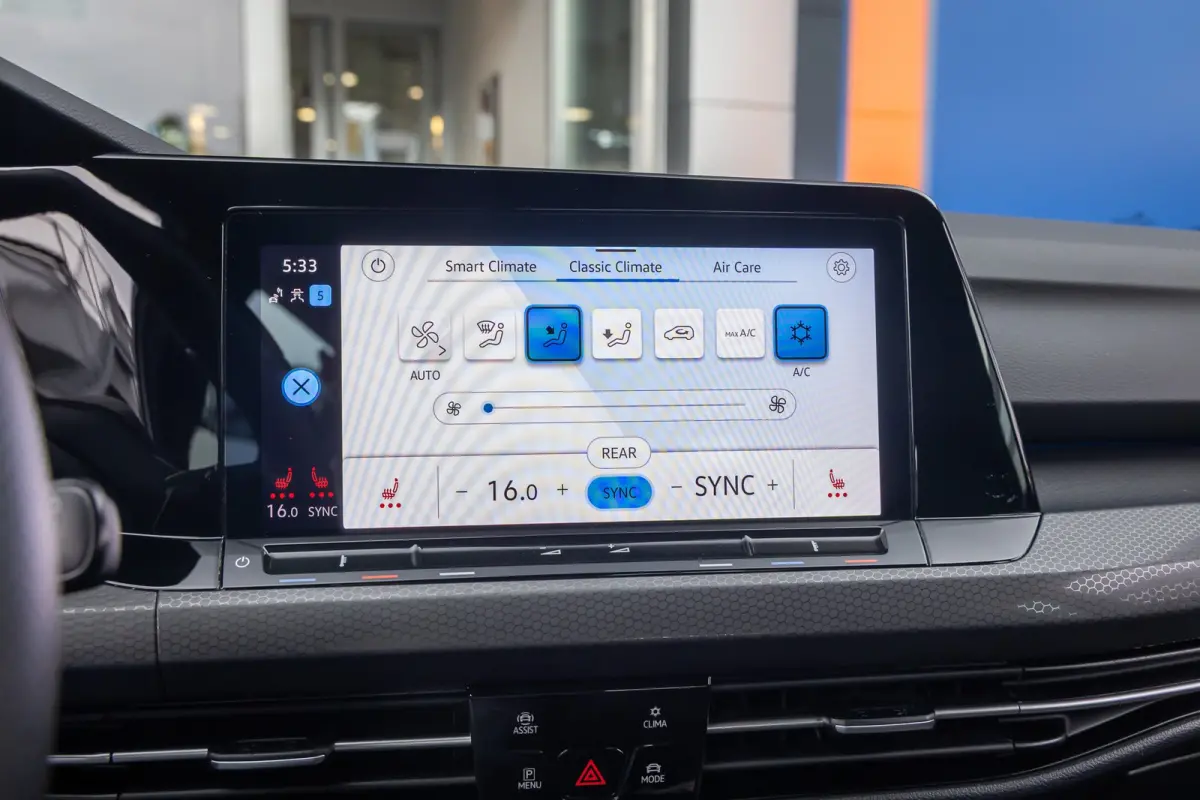 1.4 eHybrid GTE PHEV 245PK | Stoel+stuur verwarming | Cruise adaptief | Apple Carplay/Android Auto | 18'' | Digitaal dashboard | Keyless | Apple Carplay/Android Auto|telefoonintegratie premi