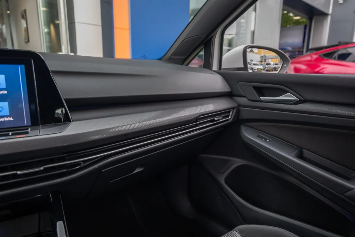 1.4 eHybrid GTE PHEV 245PK | Stoel+stuur verwarming | Cruise adaptief | Apple Carplay/Android Auto | 18'' | Digitaal dashboard | Keyless | Apple Carplay/Android Auto|telefoonintegratie premi