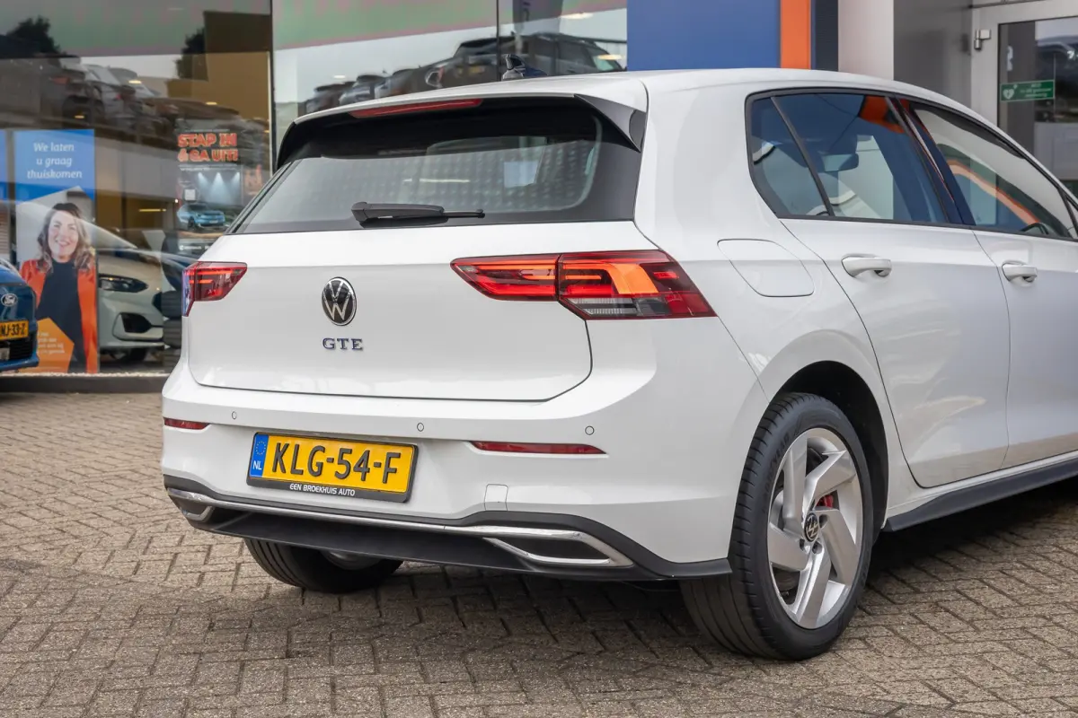 1.4 eHybrid GTE PHEV 245PK | Stoel+stuur verwarming | Cruise adaptief | Apple Carplay/Android Auto | 18'' | Digitaal dashboard | Keyless | Apple Carplay/Android Auto|telefoonintegratie premi