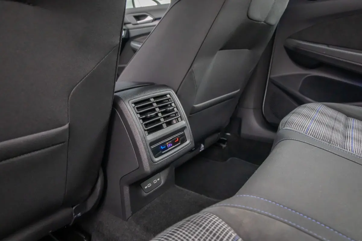 1.4 eHybrid GTE PHEV 245PK | Stoel+stuur verwarming | Cruise adaptief | Apple Carplay/Android Auto | 18'' | Digitaal dashboard | Keyless | Apple Carplay/Android Auto|telefoonintegratie premi