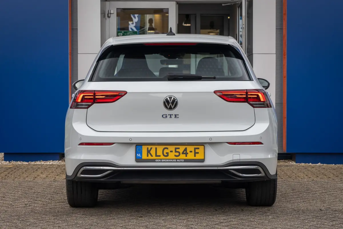 1.4 eHybrid GTE PHEV 245PK | Stoel+stuur verwarming | Cruise adaptief | Apple Carplay/Android Auto | 18'' | Digitaal dashboard | Keyless | Apple Carplay/Android Auto|telefoonintegratie premi