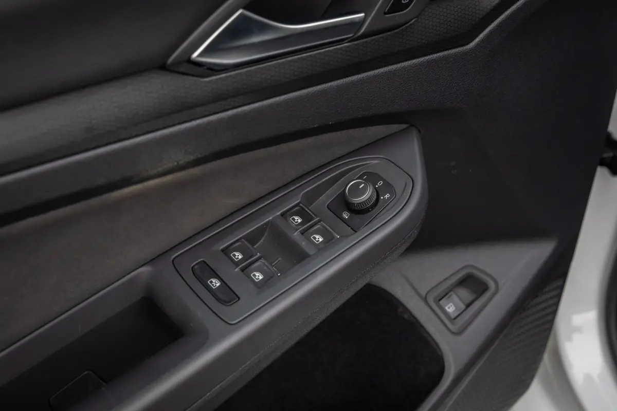 1.4 eHybrid GTE PHEV 245PK | Stoel+stuur verwarming | Cruise adaptief | Apple Carplay/Android Auto | 18'' | Digitaal dashboard | Keyless | Apple Carplay/Android Auto|telefoonintegratie premi