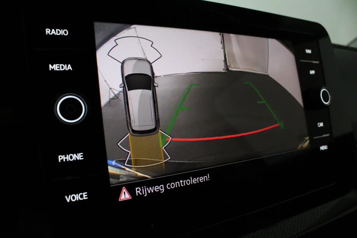 1.0 TSI Life Edition > Camera/ACC/Navi/Keyless/17inch...