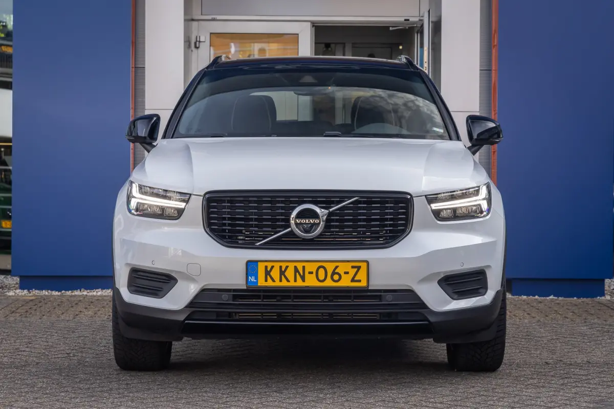 1.5 T4 R-Design | Apple Carplay/Android Auto | panorama-dak | Keyless entry/Start | 360 Camera | FULL Led | Aluminium interieur afwerking | Apple Carplay/Android Auto|telefoonintegratie prem