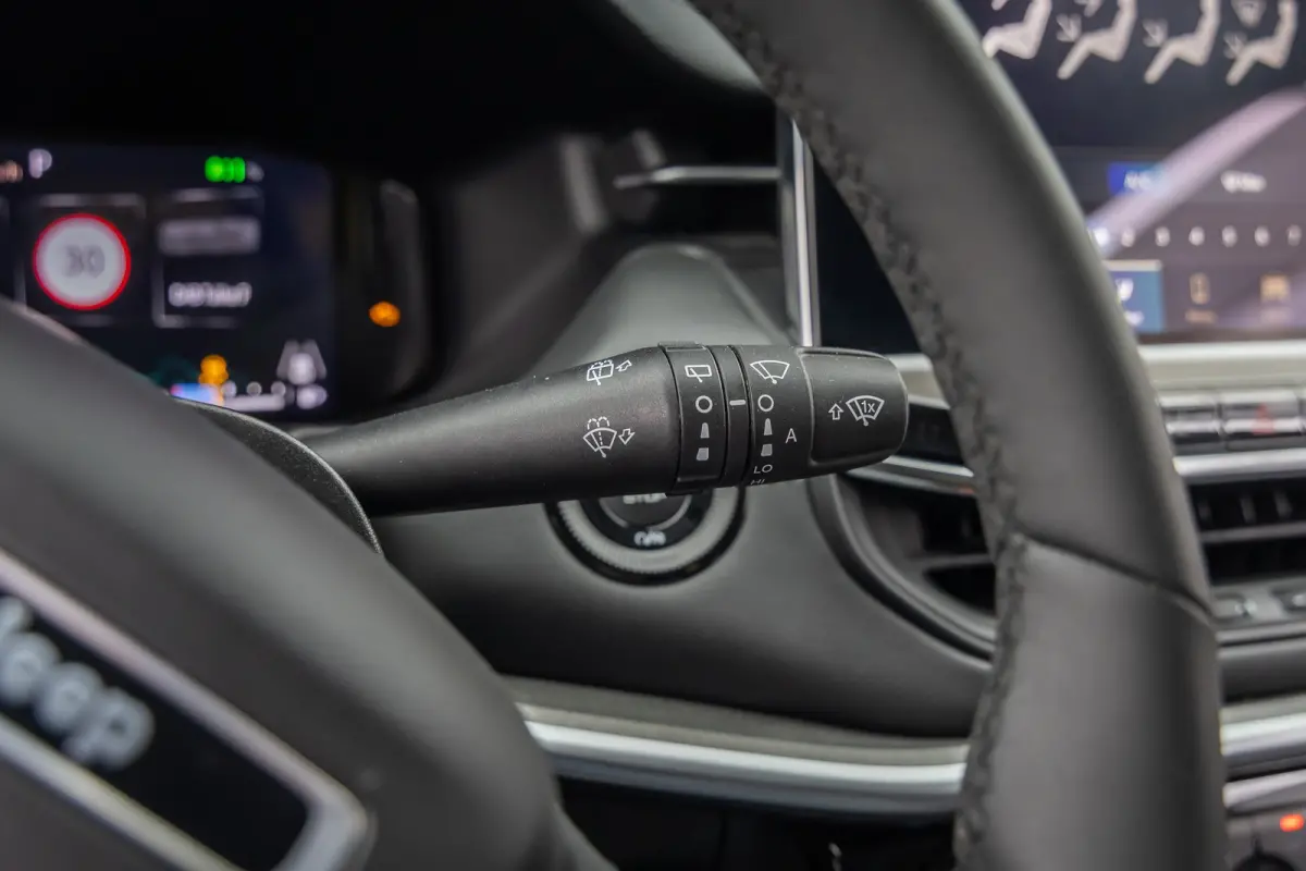 4xe 240 Plug-in Hybrid Limited | Camera | Cruise adaptief | Apple Carplay/Android Auto | Elektrisch bedienbare achterklep met sensorsturing | Keyless entry/start | Navigatiesysteem | Achteru
