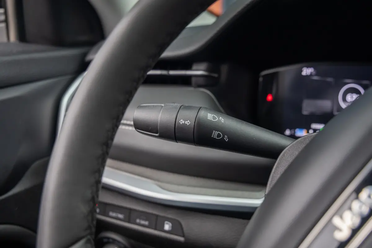 4xe 240 Plug-in Hybrid Limited | Camera | Cruise adaptief | Apple Carplay/Android Auto | Elektrisch bedienbare achterklep met sensorsturing | Keyless entry/start | Navigatiesysteem | Achteru