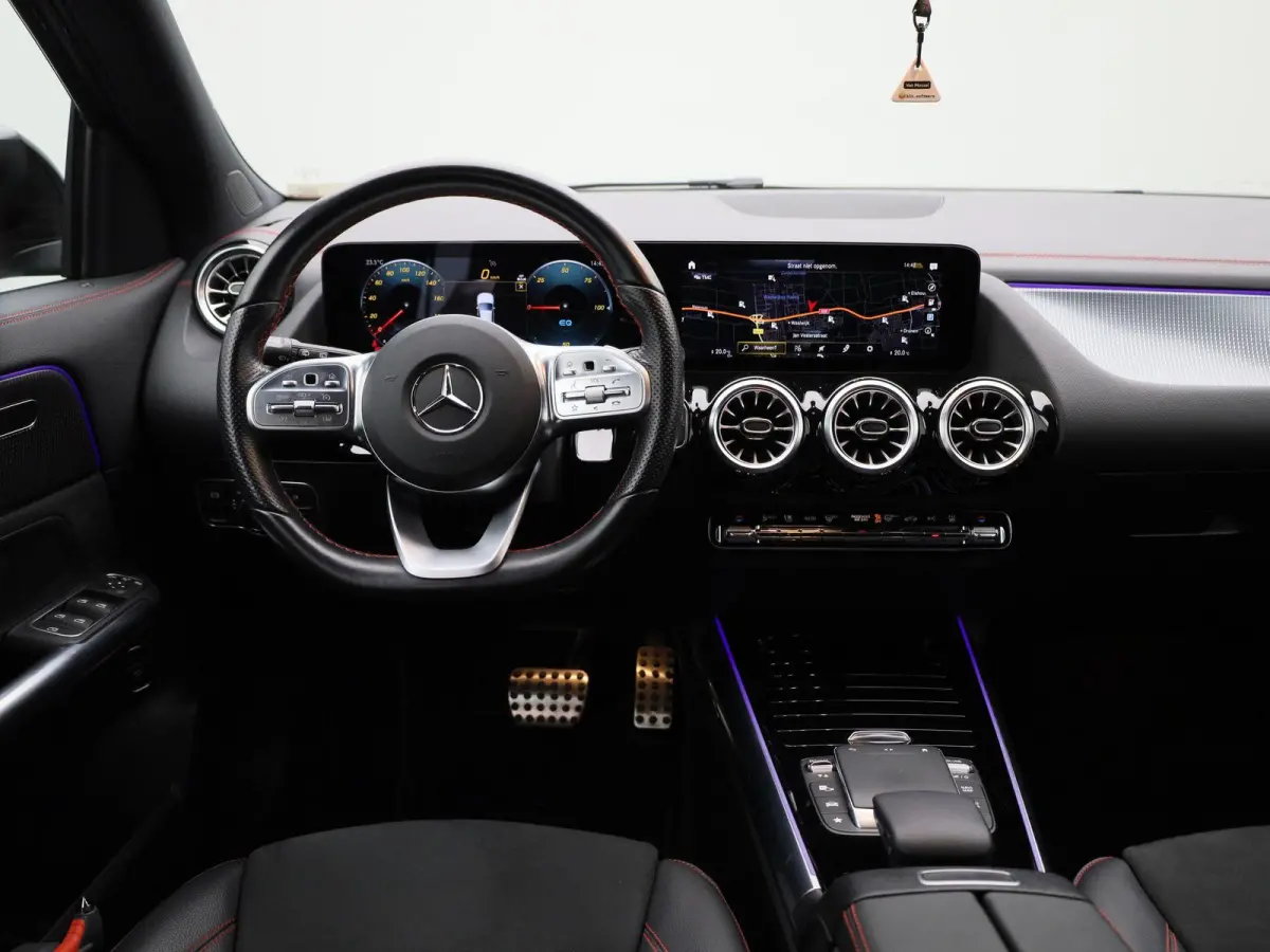 250 Business Solution AMG 67 kWh | STOELVERWARMING | CAMERA | NAVIGATIE | KLIMAATREGELING