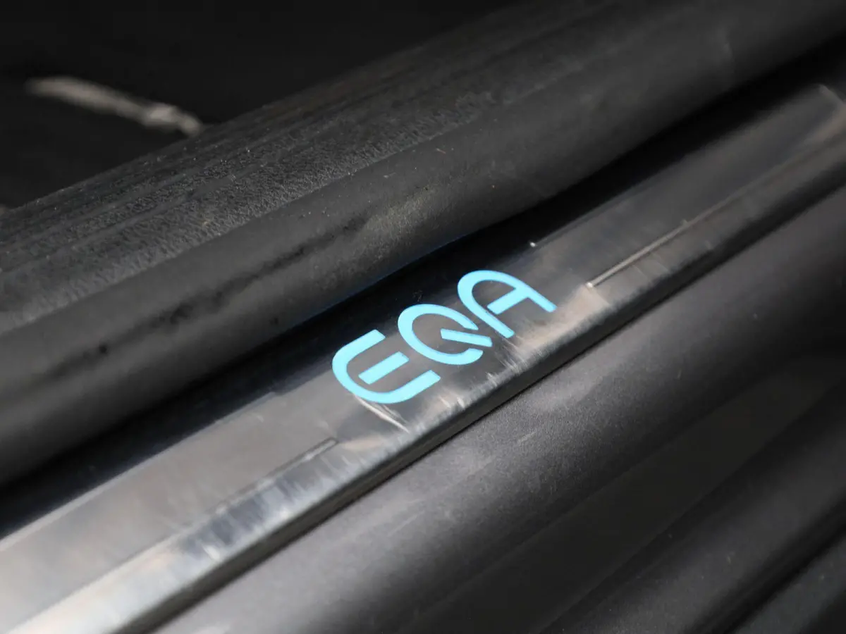 250 Business Solution AMG 67 kWh | STOELVERWARMING | CAMERA | NAVIGATIE | KLIMAATREGELING