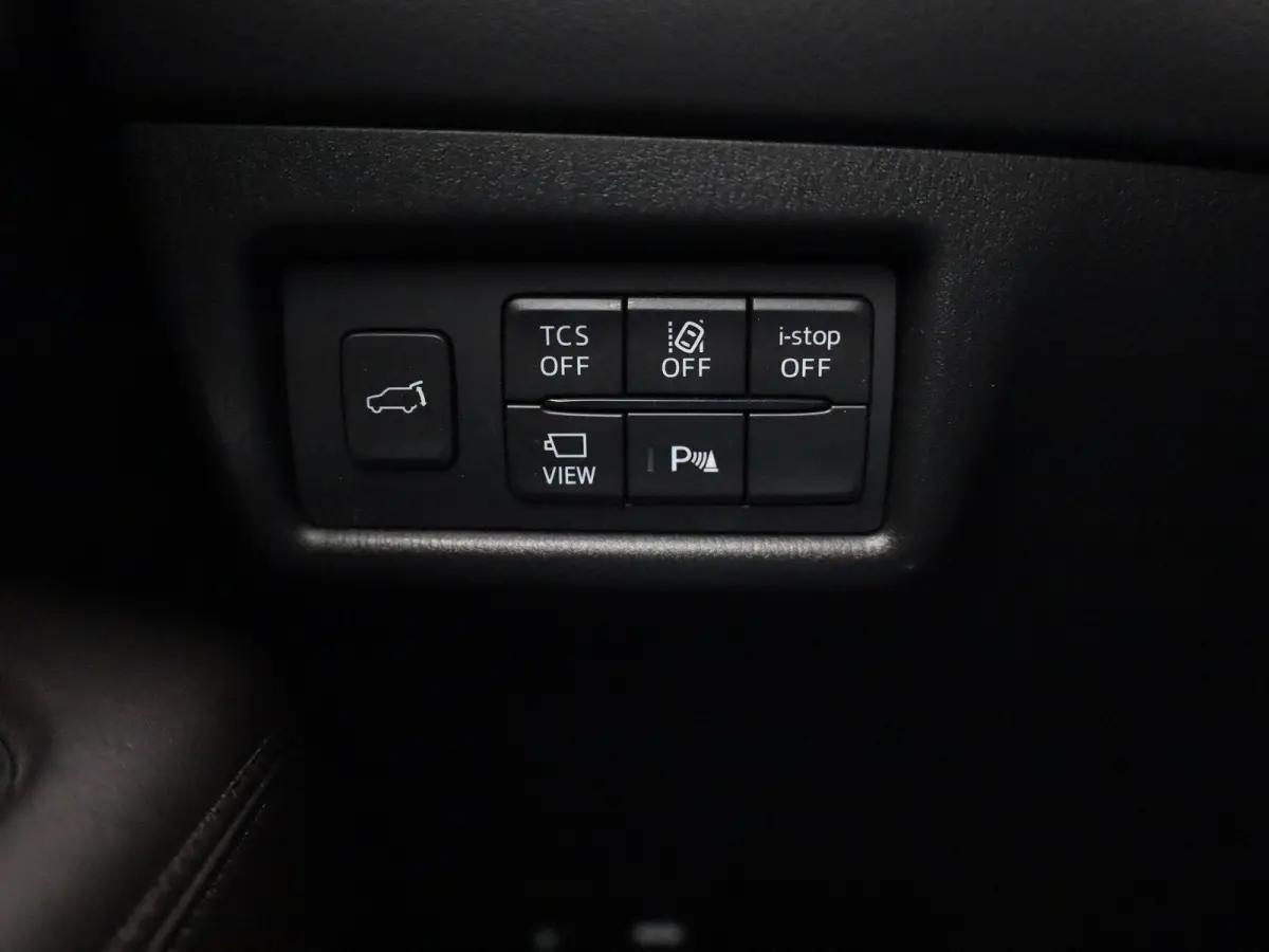 2.0 SkyActiv-G 165 Signature | SCHUIF-KANTELDAK | LEER | HEAD-UP | STOEL-STUURWIELVERWARMING | STOELVERKOELING | CAMERA | NAVIGATIE | BOSE AUDIO