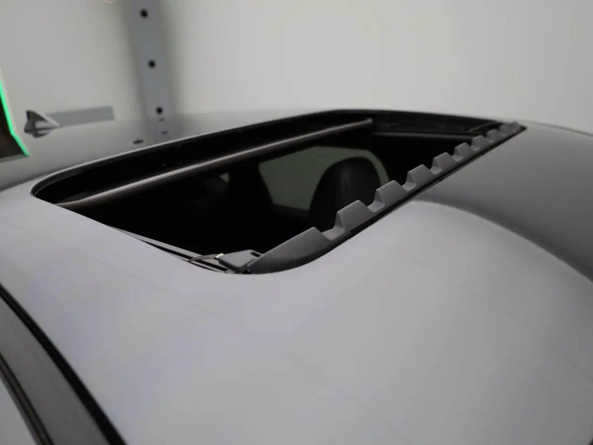 2.0 SkyActiv-G 165 Signature | SCHUIF-KANTELDAK | LEER | HEAD-UP | STOEL-STUURWIELVERWARMING | STOELVERKOELING | CAMERA | NAVIGATIE | BOSE AUDIO