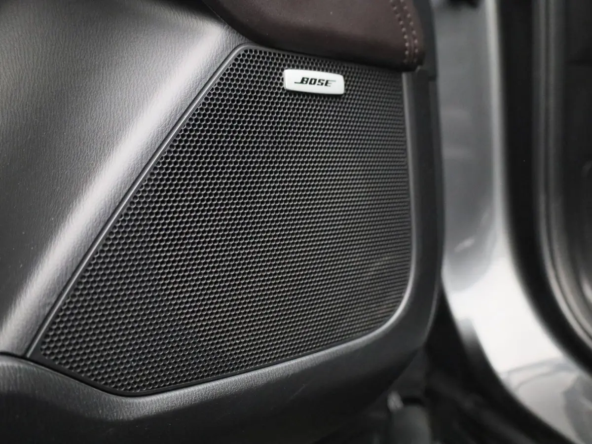 2.0 SkyActiv-G 165 Signature | SCHUIF-KANTELDAK | LEER | HEAD-UP | STOEL-STUURWIELVERWARMING | STOELVERKOELING | CAMERA | NAVIGATIE | BOSE AUDIO